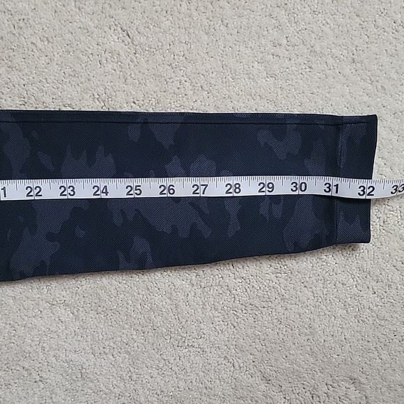 💗 SPANX Look at Me Now Seamless Leggings Camo M - Picture 6 of 7